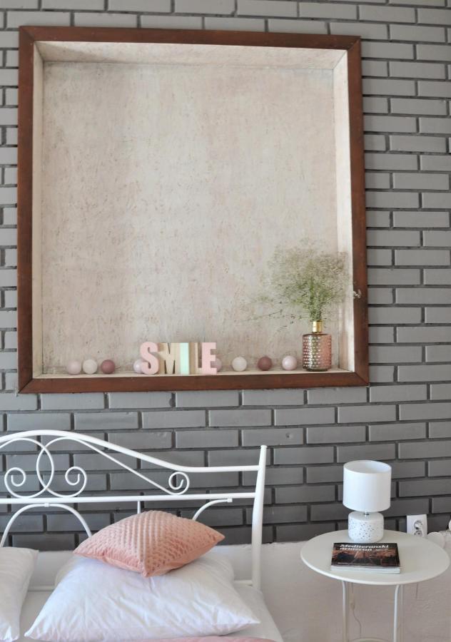 Romantic Boxavia Božava Exteriör bild